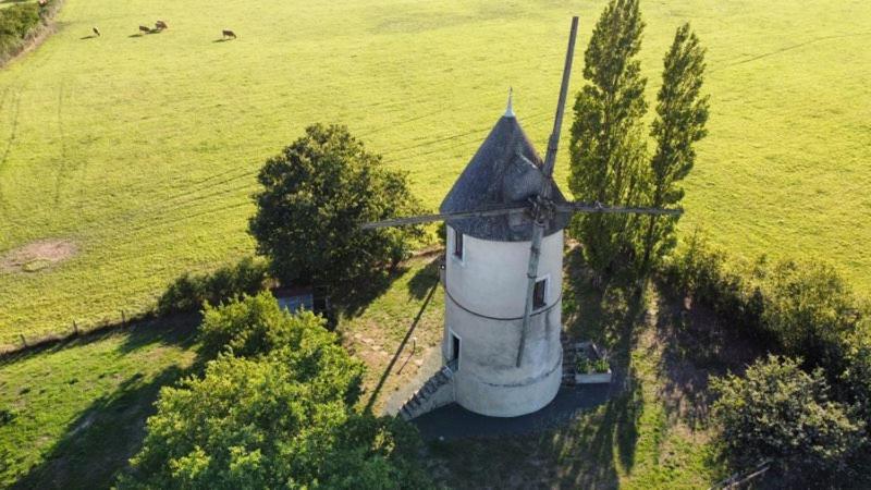 Moulin A Vent Le Champ Du Trail Villa Saint-Cyr-des-Gats Exterior foto